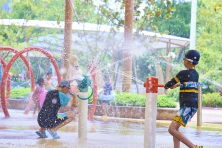 黑龙江大型水乐园设备价格-水上游乐场设备厂家排名-投资儿童室内水上乐园